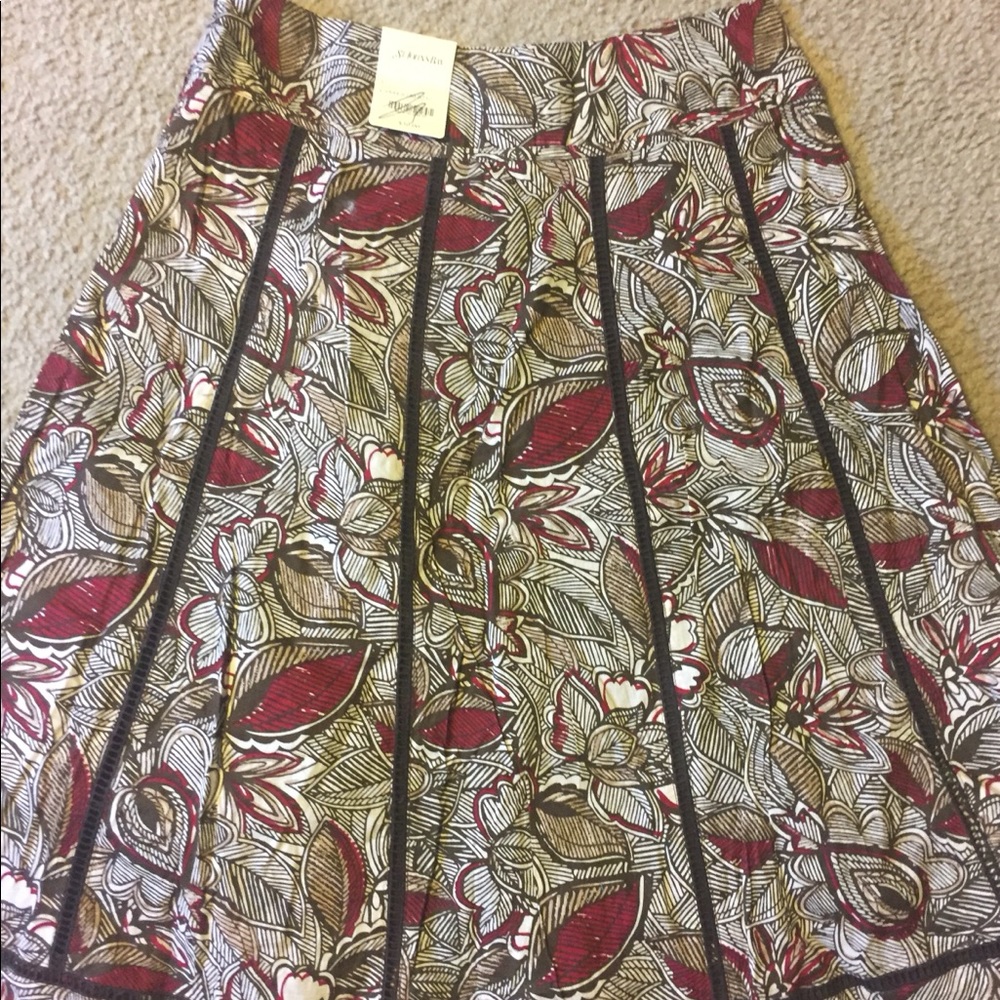 NWT printed and lined skirt